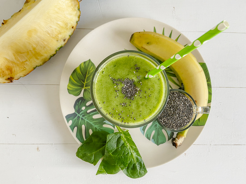 Smoothie de frutas y espinacas