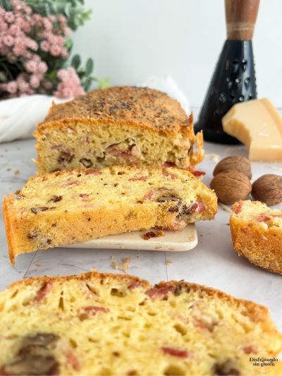 Bizcocho salado de queso y bacon sin gluten