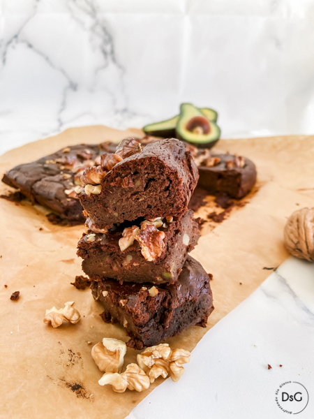 Brownie de aguacate sin gluten y sin lácteos