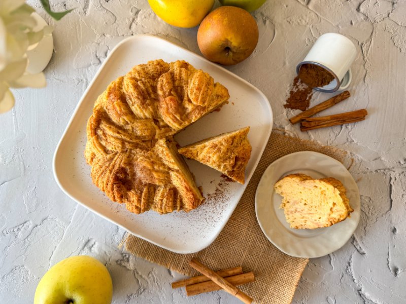 Bizcocho de manzana y canela
