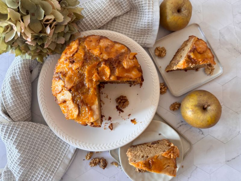 Bizcocho de manzanas y nueces sin gluten y sin lactosa