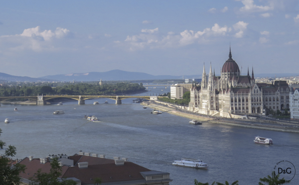 Parlamento de Budapest desde el Bastión de los Pescadores