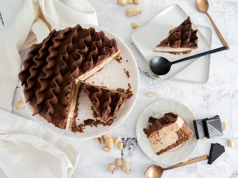 Tarta de queso mascarpone con chocolate y cacahuetes