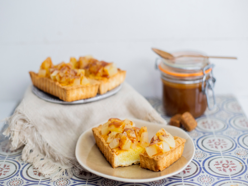 tartaletas de crema de almendras y manzana sin gluten