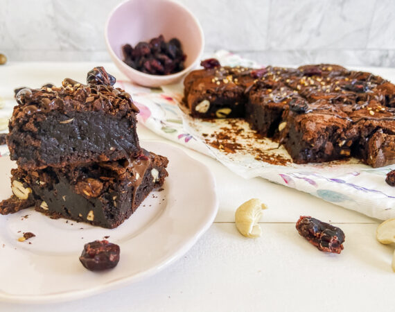 receta de brownie de anacardos y arándanos sin gluten