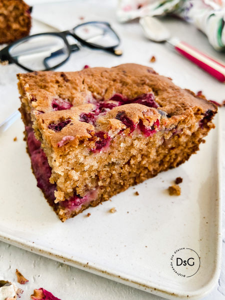 Pastel de frutos del bosque sin gluten