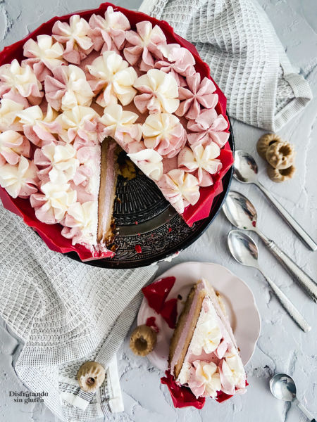 Tarta de chocolate y fresas