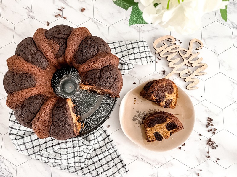 Bundt cake marmolado de queso mascarpone