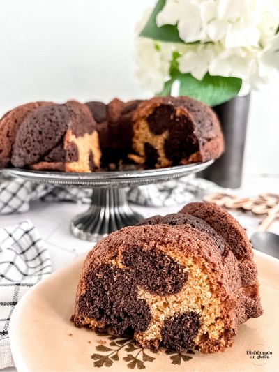 Bundt cake de queso mascarpone marmolado sin gluten