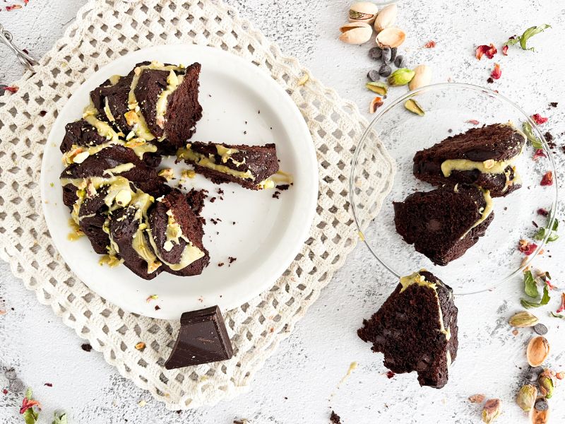 Bundt cake sin gluten de chocolate y pistachos